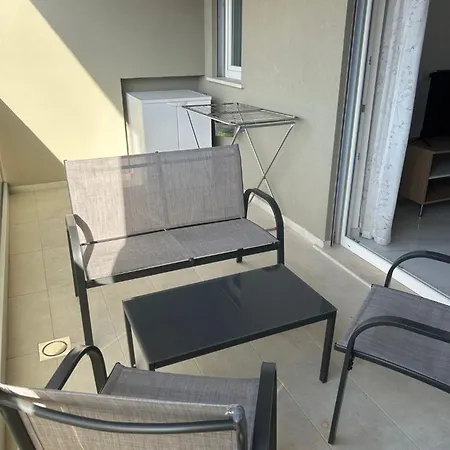 Garibaldi House - Via Cupello Apartament *